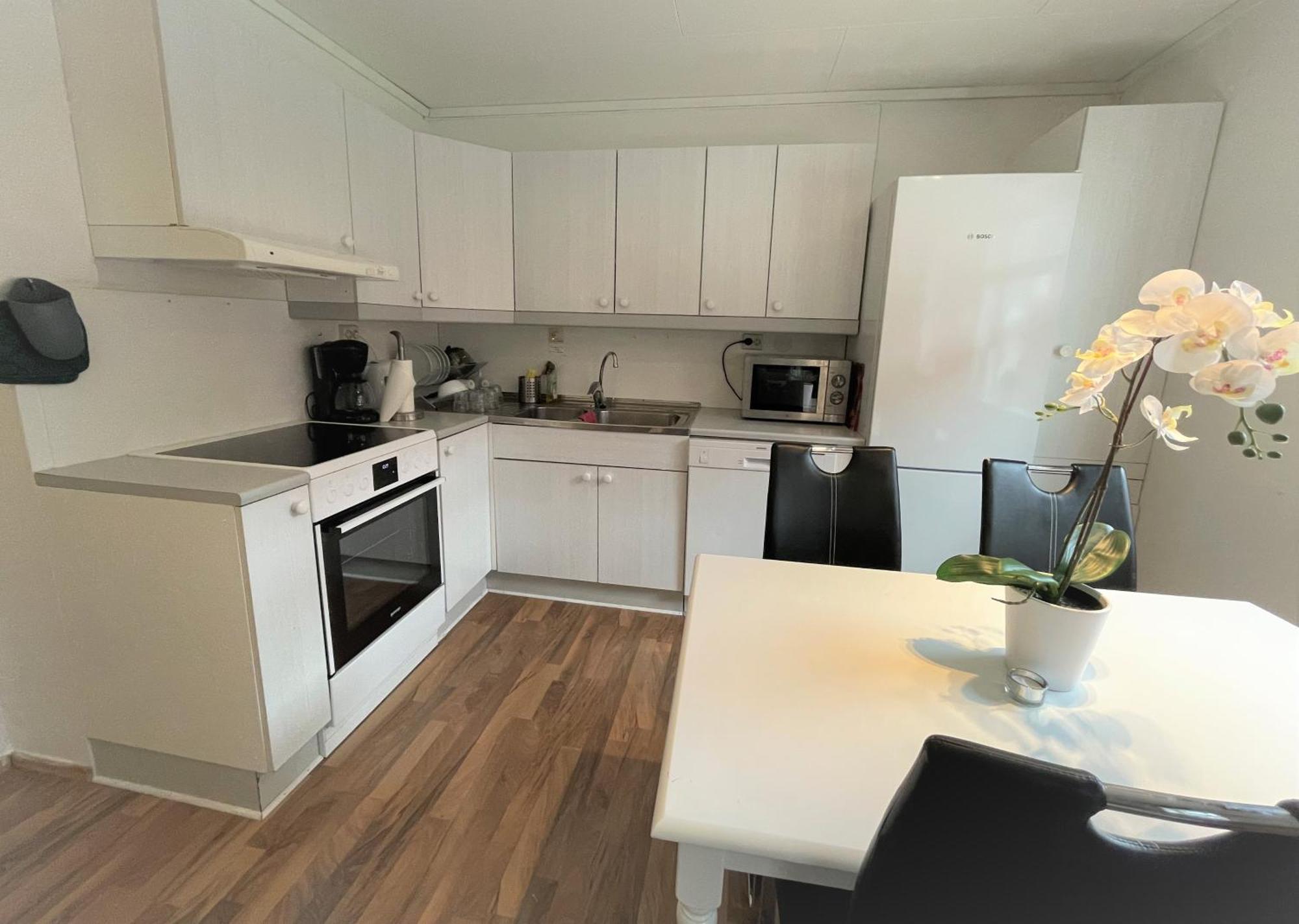 Lassiebyn 10 Entire Apartment With Parking & Kitchen Branas Exterior photo